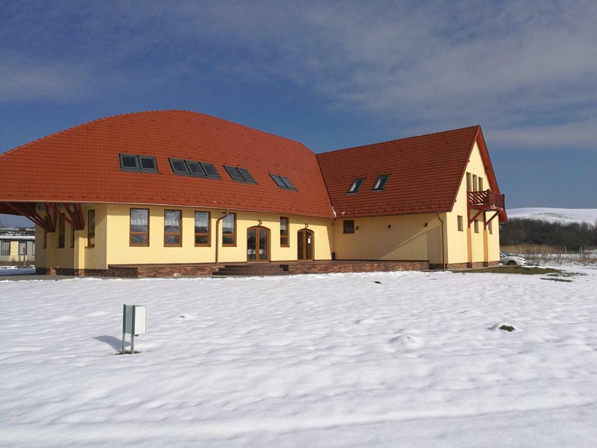 Hotel Miklós Fogadó és Étterem Matraterenye Exterior foto